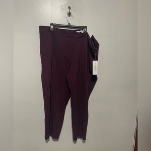 Liz Claiborne Emma Ankle-length. Mid-rise size 24w. New With Tags! Color Purple.